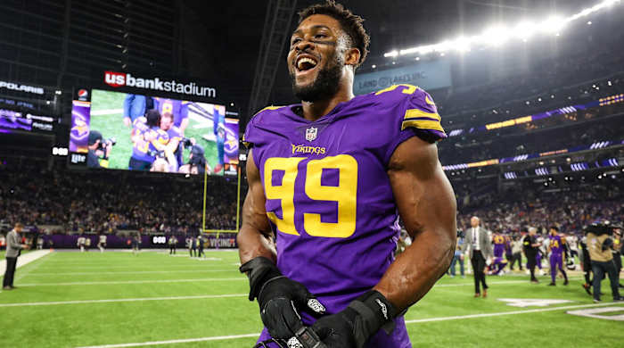 Vikings pass rusher Danielle Hunter signed with the Houston Texans in NFL free agency for $48 million guaranteed.